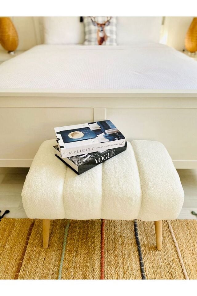 Handmade Gürgen Ahşap Ayak Kırık Beyaz Teddy Kumaş Puf Bench Koltuk Sandalye