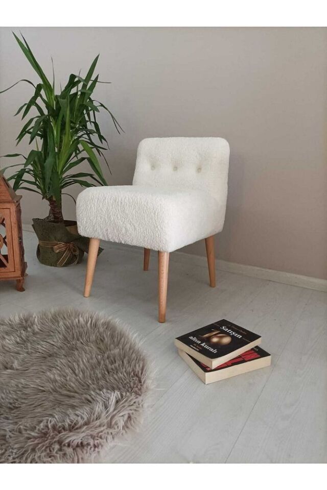 Rahat Oturum Alanlı Retro Gürgen Ahşap Ayaklı Beyaz Teddy Kumaş Puf Bench Koltuk Berjer