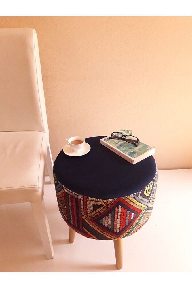 Gürgen Retro Ahşap Ayaklı Dekoratif Etnik Üst Lacivert Desenli Silindir Puf Bench Koltuk Sandalye lacivert üst etnik puf-naturel ayak - Tek Ebat