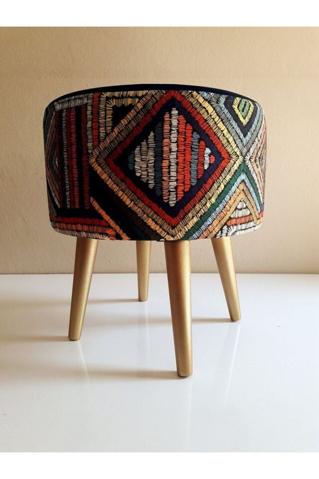 Gürgen Retro Ahşap Ayaklı Dekoratif Etnik Üst Lacivert Desenli Silindir Puf Bench Koltuk Sandalye lacivert üst etnik puf-gold ayak - Tek Ebat